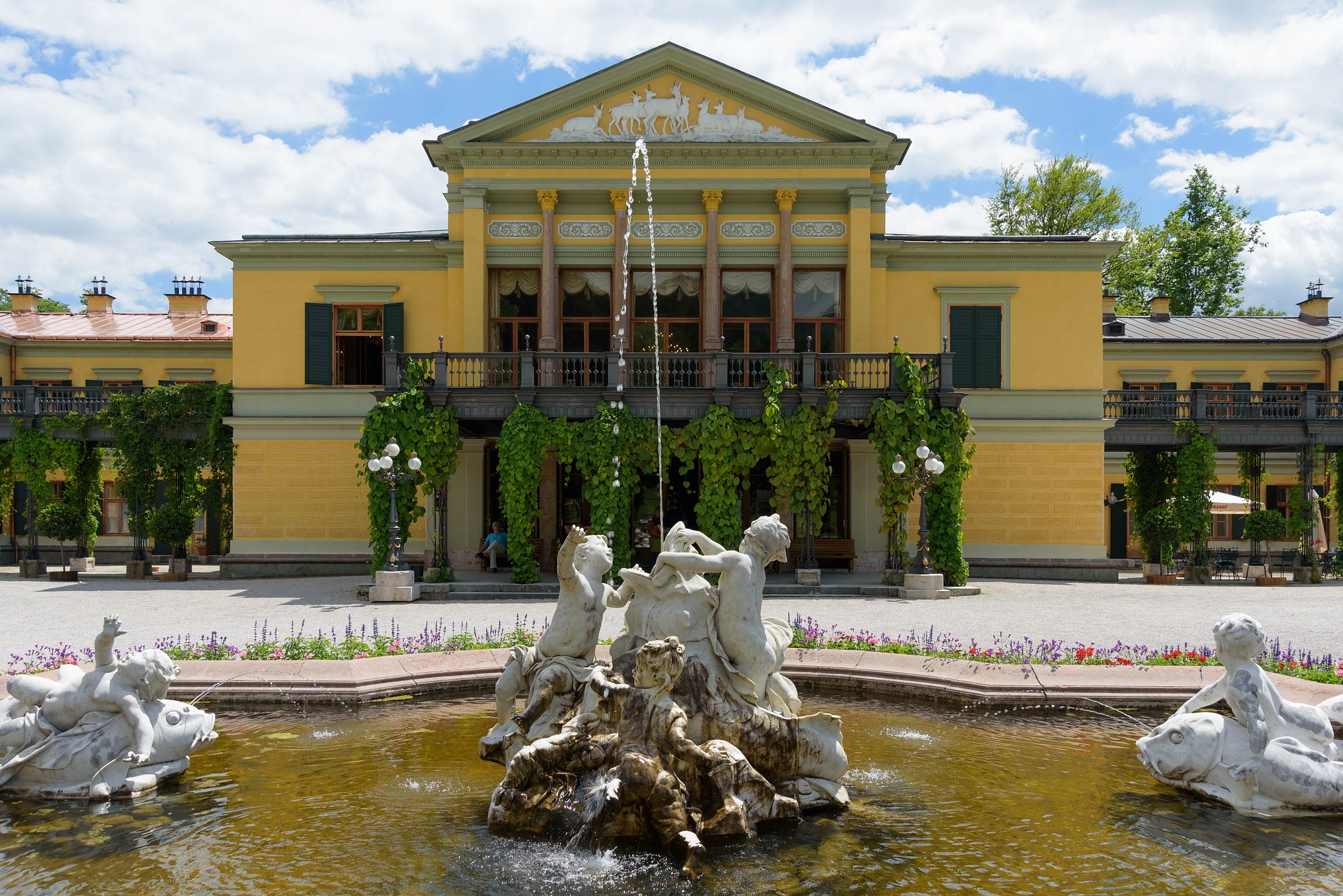 imperial-villa-g2fb9232f7_1920