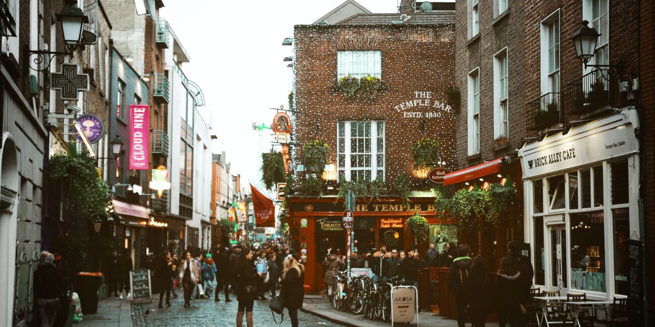 dublin látnivalók, dublin utazás, dublin whiskyfőzde, látnivalók dublinban, látnivalók dublin környékén, látnivalók dublin, dublin, dublin sörfőzde, dublin guiness sörfőzde, dublin nevezetességei, írország látnivalók, utazás írországba, írország utazás, írország nevezetességei, dublin programok