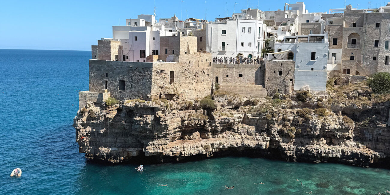 puglia, puglia látnivalói, puglia látnivalók, puglia olaszország, puglia utazás, puglia térkép, puglia szállás, apulia, bari tengerpartok, monopoli látnivalók, alberobello, alberobello látnivalók, dél-olaszország látnivalók, bari környéke látnivalók, bari és környéke, ostuni látnivalók, bari látnivalók térkép, puglia alberobello, polignano a mare