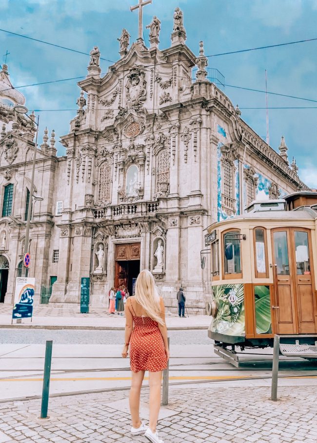 Porto látnivalók, Sao Bento, Portugália, utazás, Porto, Porto utazás, Porto látnivalók, Látnivalók portugáliában, Igreja do Carmo, Igreja dos Carmelitas