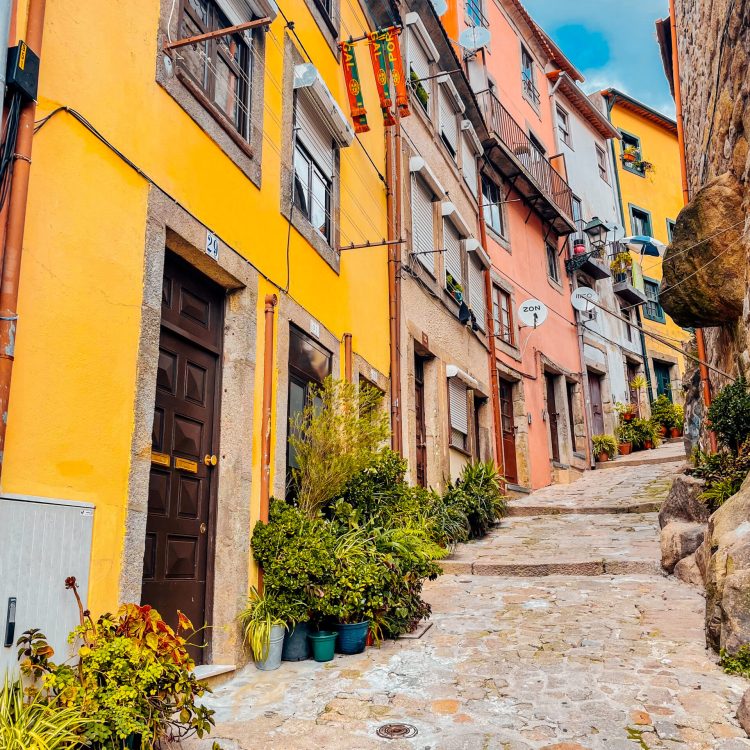 porto látnivalók, legjobb látnivaló Porto, Porto, Porto kirándulás, Porto látnivalók, Porto programok, porto top látnivalók, Porto utazás, Portugália, Portugália utazás, útiterv, városnézés, Porto, Sao Bento, Portugália, utazás, Porto, Porto utazás, Porto látnivalók, Látnivalók portugáliában, Ribiera