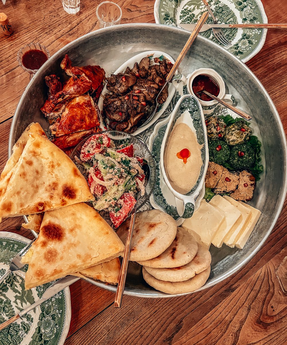 éttermek, Legjobb étterem Grúzia, Legjobb éttermek grúzia, legjobb khachapuri grúzia, legjobb khachapuri, Grúzia, Grúzia étteremajánló, Grúzia utazás, grúzia éttermek