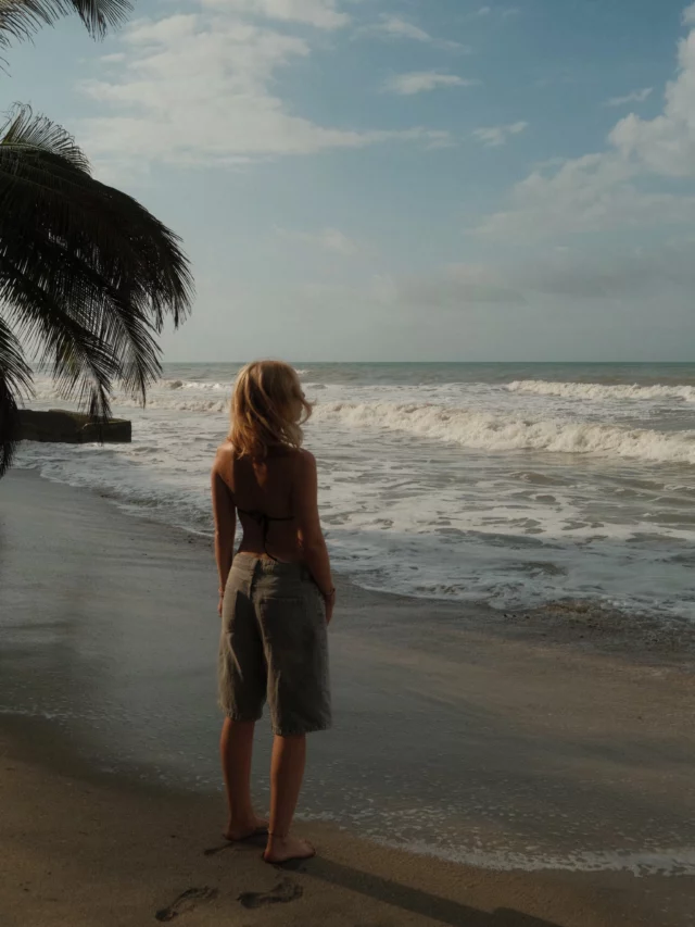between the jungle & the sea 

#caribecolombiano #cartagenaphotography #minca #palomino #colombiaphotography